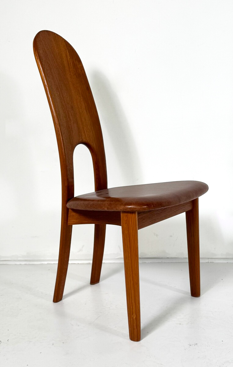 Mid-Century Set of 10 Scandinavian chairs