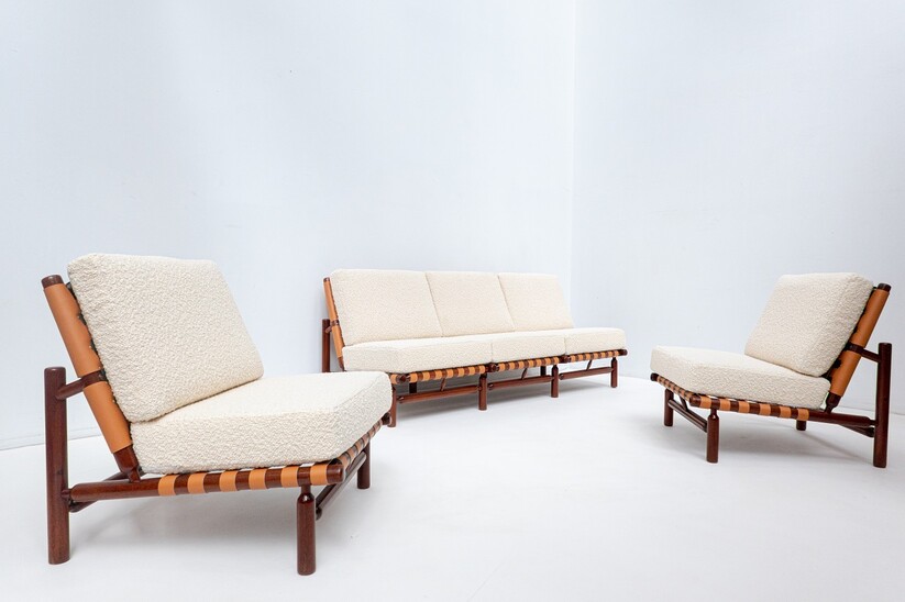Mid-century set three seaters sofa and pair of armchairs in leather and wood by Ilmari Tapiovaara for Paolo Arnaboldi - Italy 1957