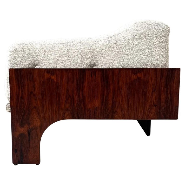 Mid-Century Sofa Oriolo by Claudio Salocchi for Sormani Wood and White Fabric - Italy 1960s