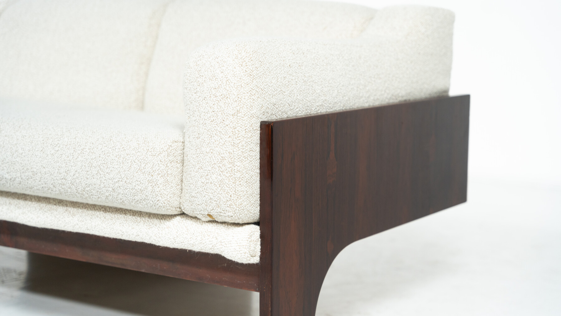 Mid-Century Sofa Oriolo by Claudio Salocchi for Sormani Wood and White Fabric - Italy 1960s - New Upholstery