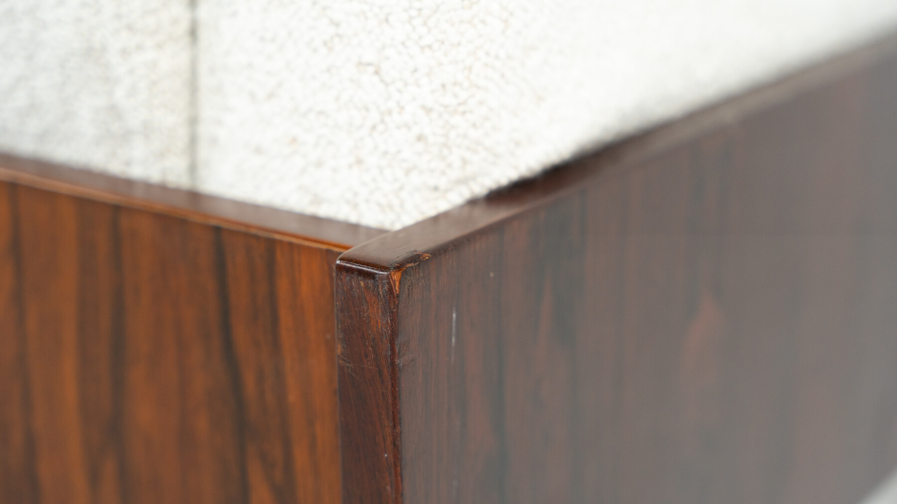 Mid-Century Sofa Oriolo by Claudio Salocchi for Sormani Wood and White Fabric - Italy 1960s - New Upholstery