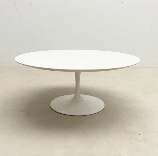 Mid-century white metal tulip feet and wooden top coffee table by Knoll