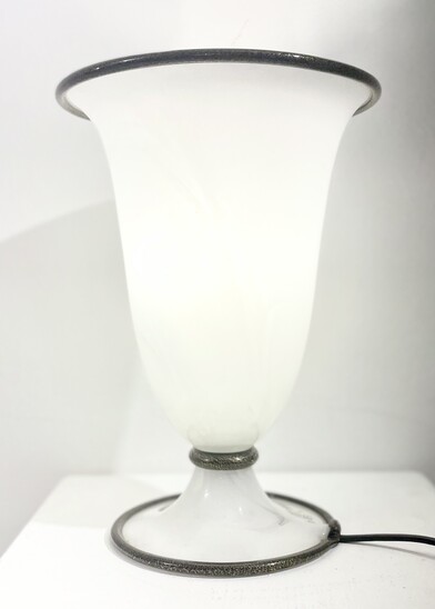 Mid-century White Murano glass table lamp by Barovier & Toso - Italy 1950s