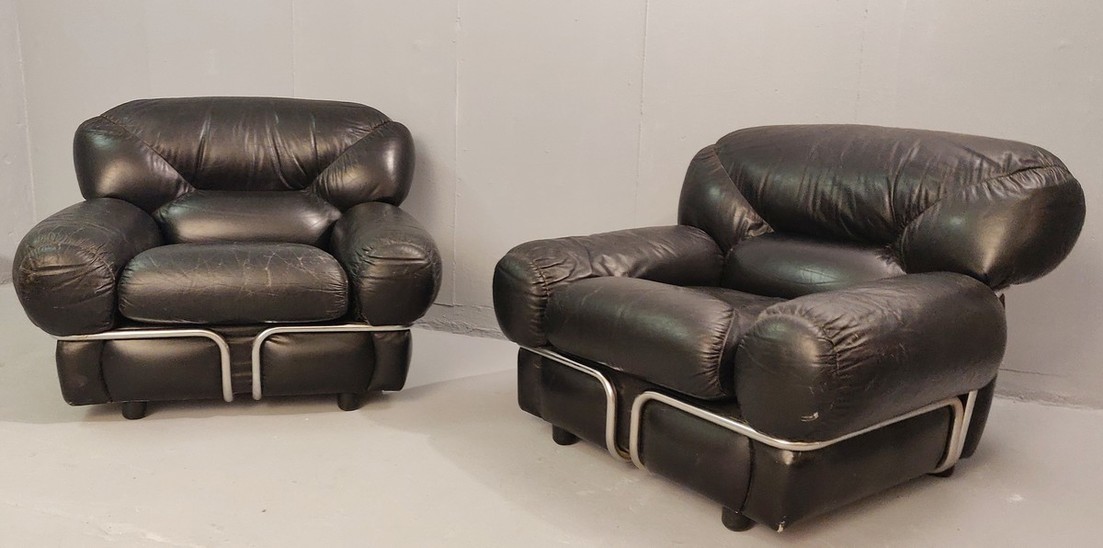 Pair Of Armchairs By Giuseppe Munari For Poltrona Munari, 1960s