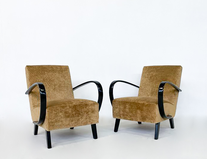 Pair of Bentwood Armchairs by Jindrich Halabala - Czech Republic 1940s