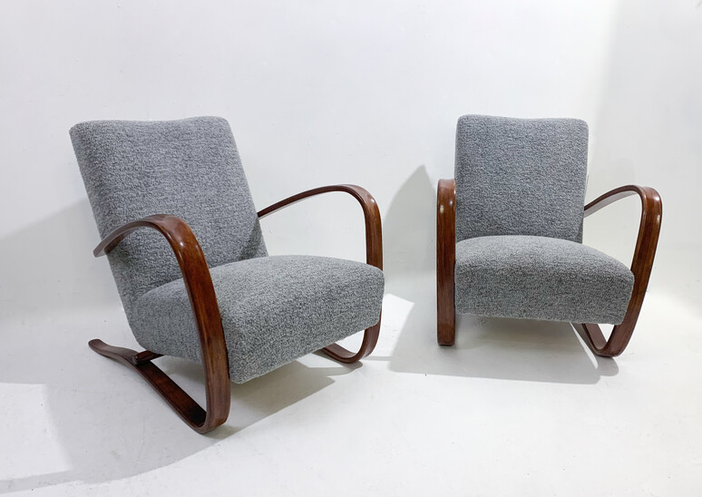 Pair of Bentwood Armchairs by Jindrich Halabala H269 - Czech Republic 1940s
