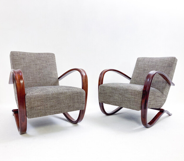 Pair of Bentwood Armchairs by Jindrich Halabala H269, Czech Republic, 1940s