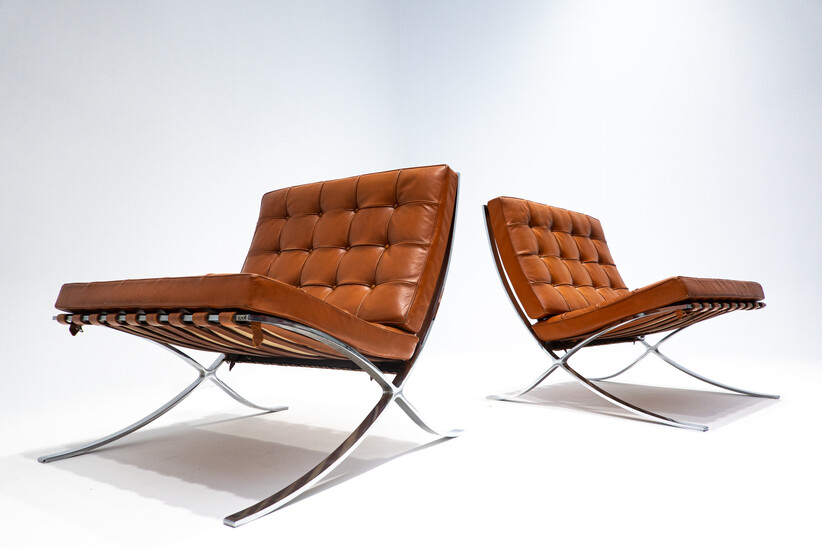 Pair of Cognac Leather Barcelona Chairs by Mies Van Der Rohe for Knoll, 1960s 