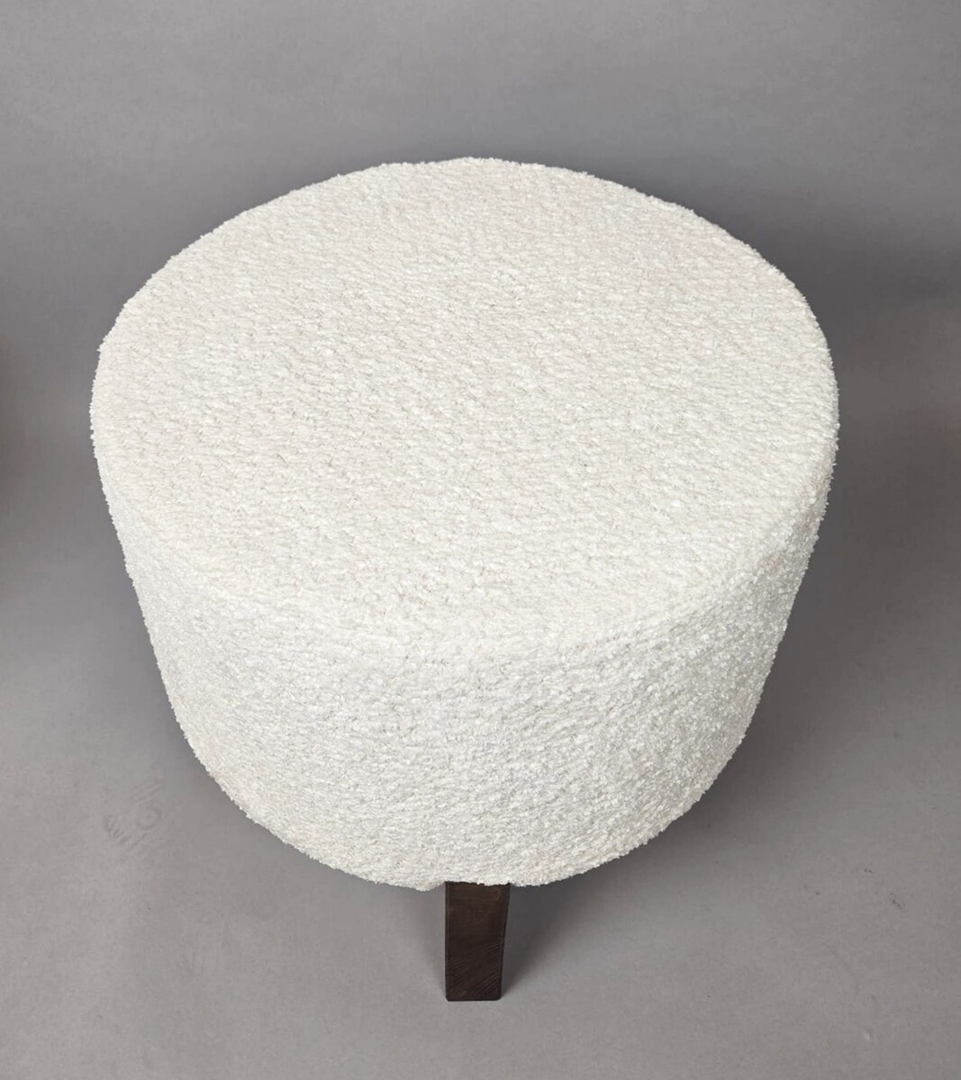Pair of contemporary stools, wood and white bouclé fabric