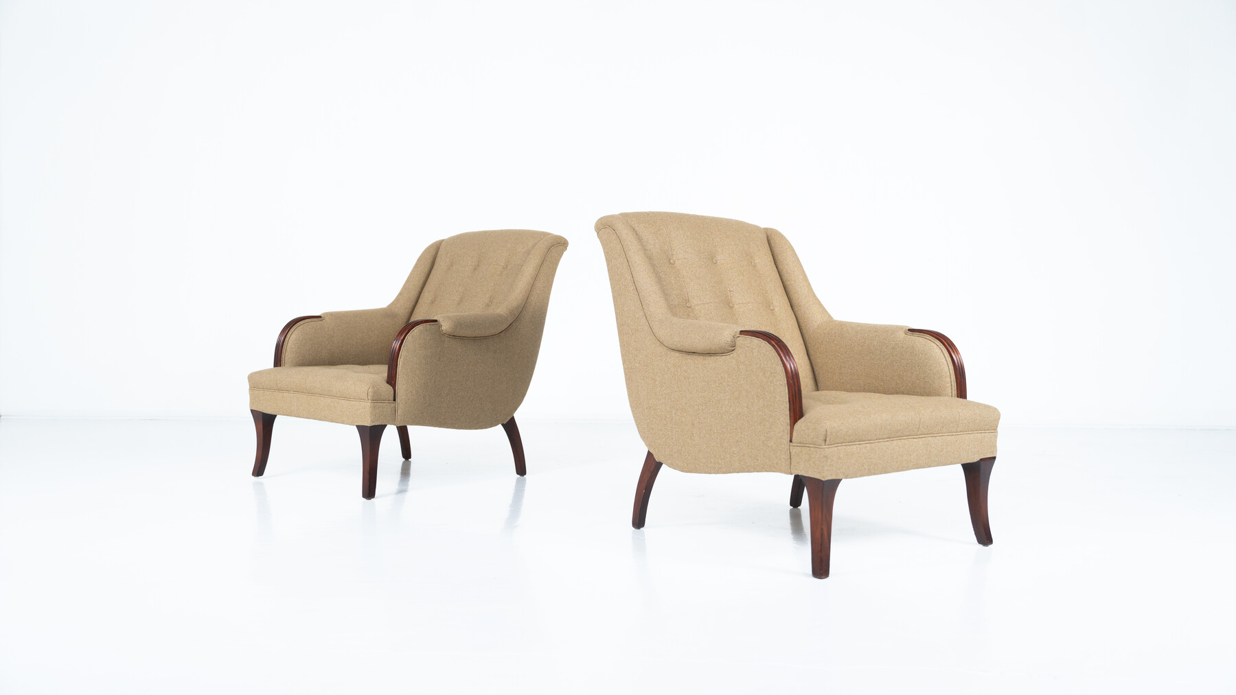 Pair of Italian Armchairs, Italy, 1950s - New Upholstery 
