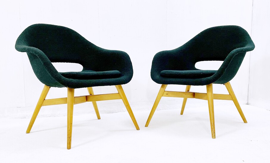 Pair of mid-century Green fabric armchairs by Miroslav Navratil - Czech republic 1960s
