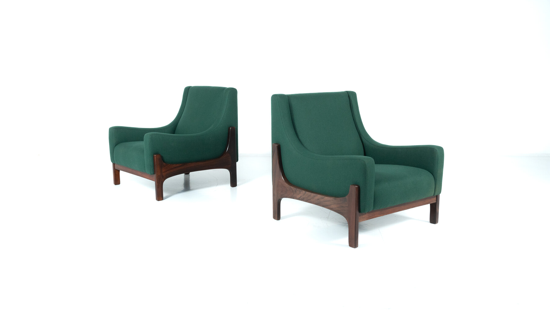 Pair of Mid-Century Italian Armchairs, 1960s - New Upholstery