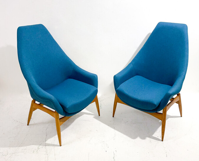 Pair of Mid-Century Modern Blue Fabric Armchairs by Julia Gaubek - Hungary 1950s