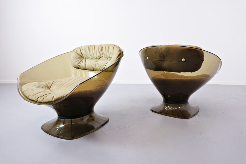 Pair of Raphael Raffel Lucite Pod Amrchairs, 1960s 