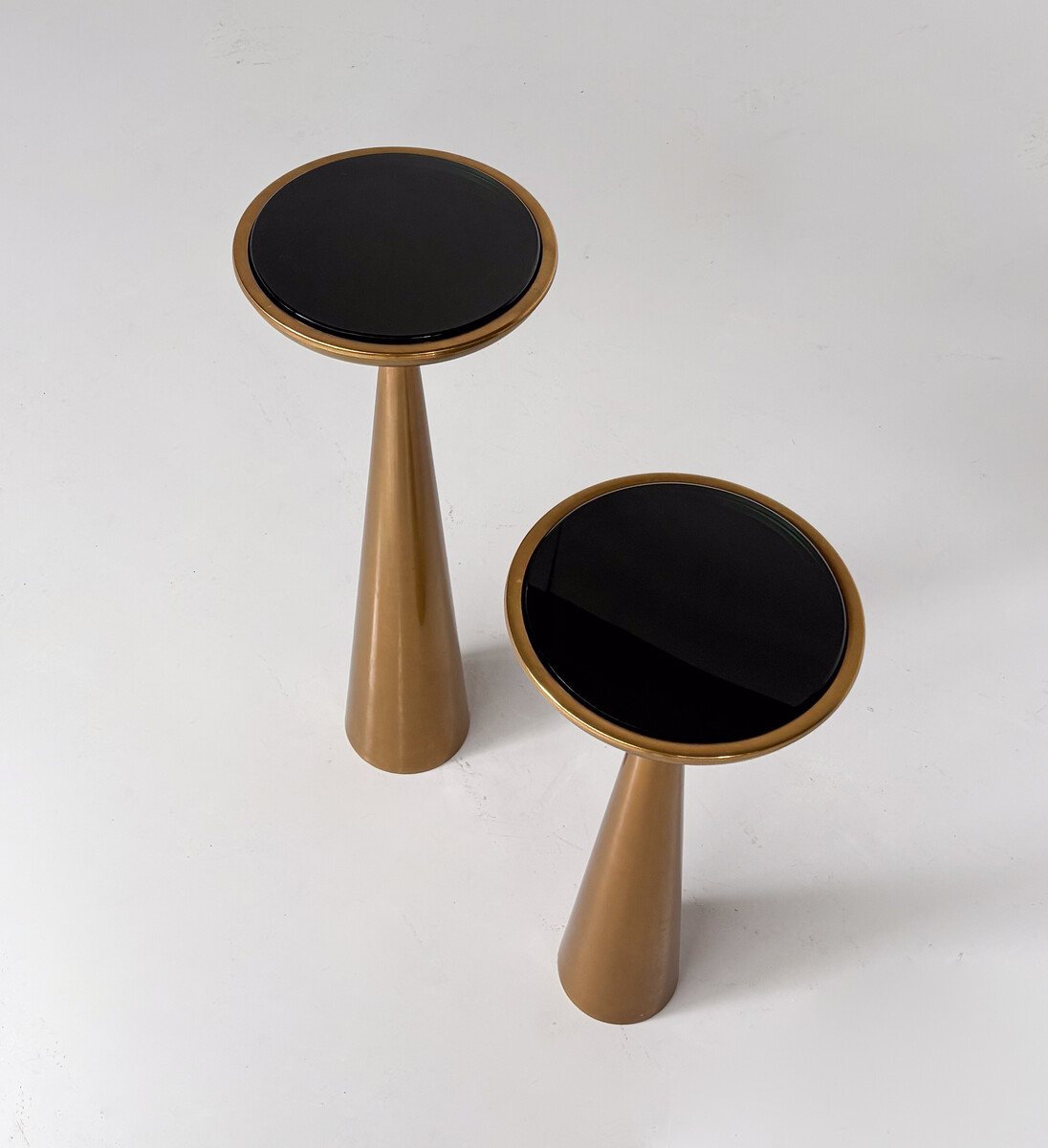 Pair of Standing Ashtray/ Tables n°1776 by Max Ingrand for Fontana Arte, 1960s 