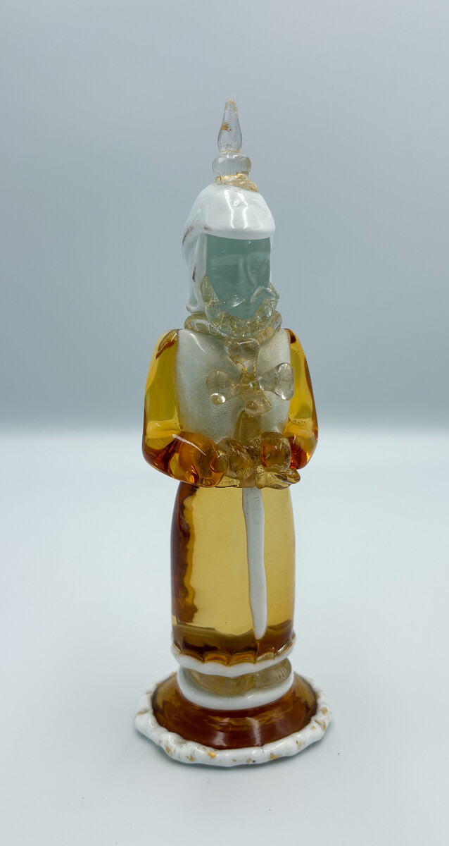 Rare Chess Set Composed of 32 Solid Amber Glass Pieces, finished in white or black pâte de verre, with gold leaf decoration, Barbini,Pauly & C, Murano, 1930s