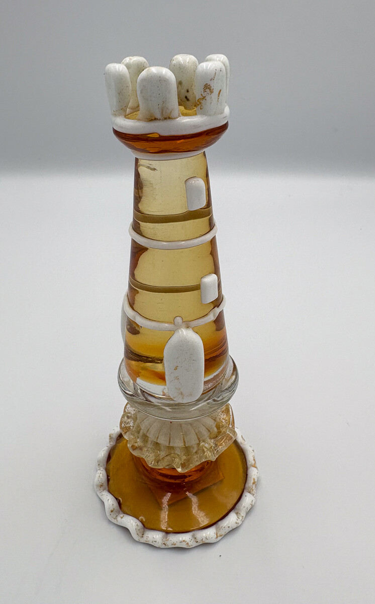 Rare Chess Set Composed of 32 Solid Amber Glass Pieces, finished in white or black pâte de verre, with gold leaf decoration, Barbini,Pauly & C, Murano, 1930s