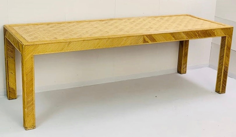Rattan dining table from Vivai del sud