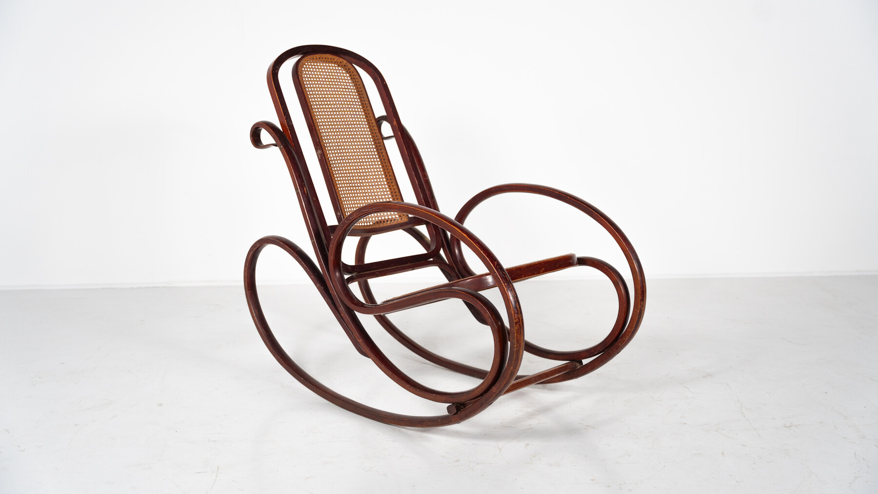 Rocking Chair by Michaël Thonet, 1900s