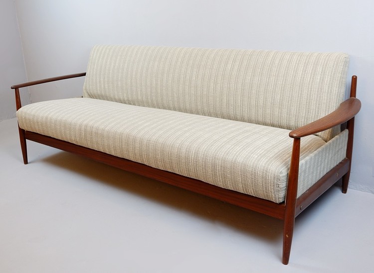 Scandinavian Sofa Bed Attributed To Finn Juhl - New Upholstery