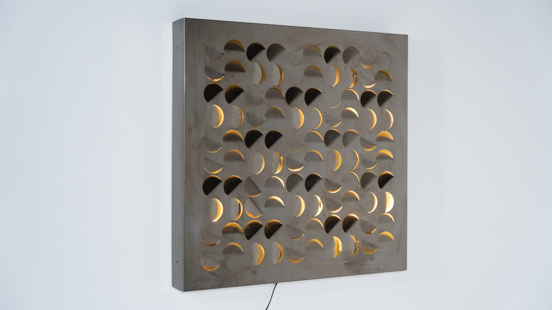  Sculptural Wall Light 