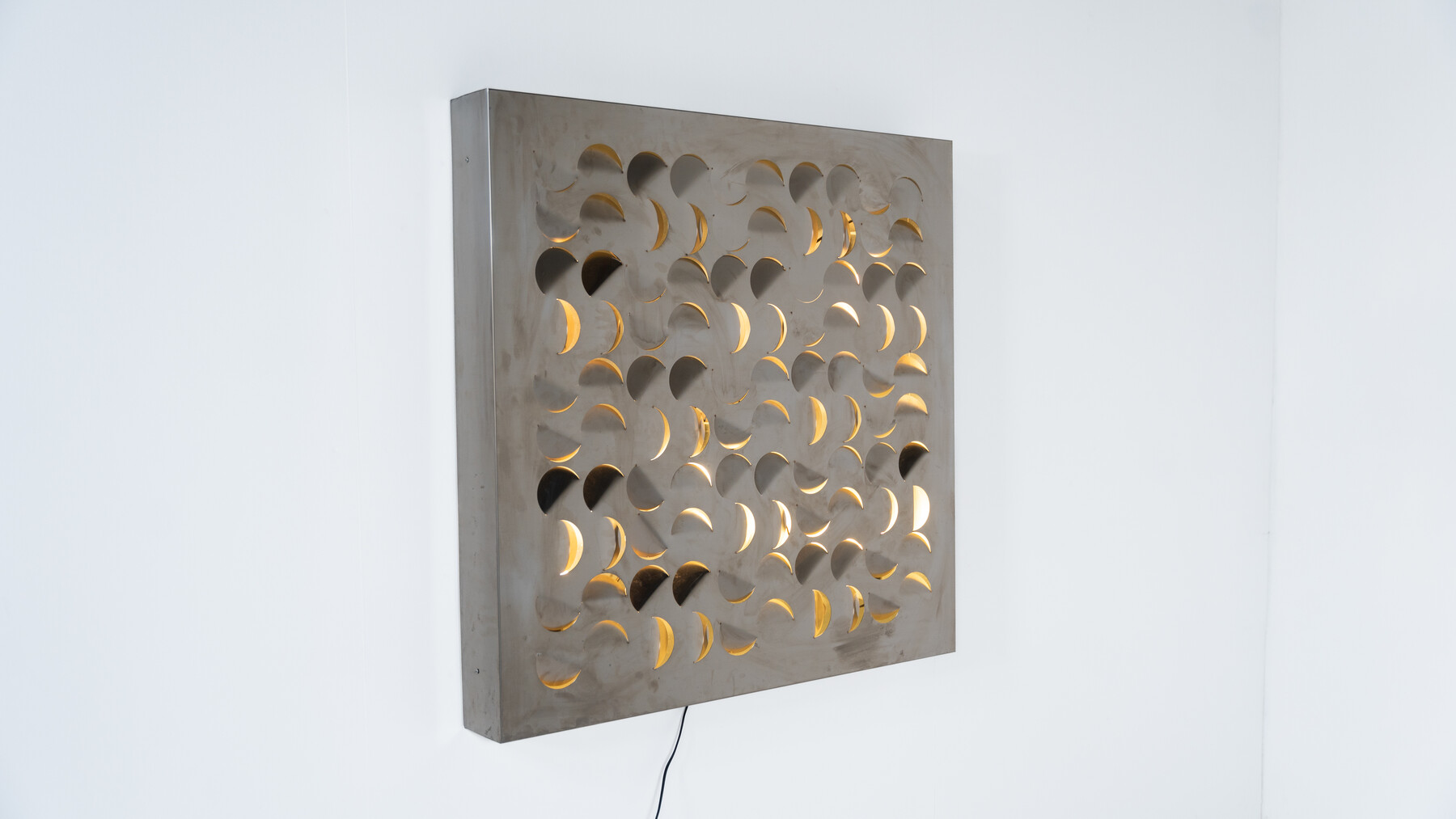  Sculptural Wall Light 