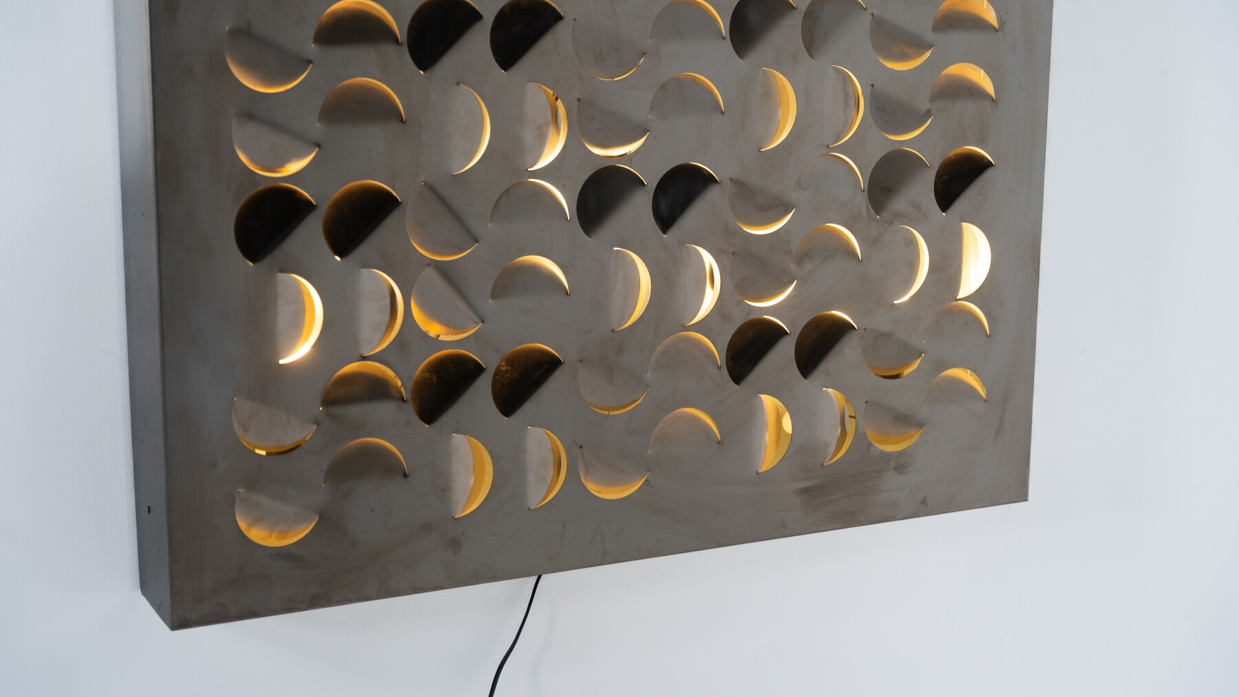  Sculptural Wall Light 