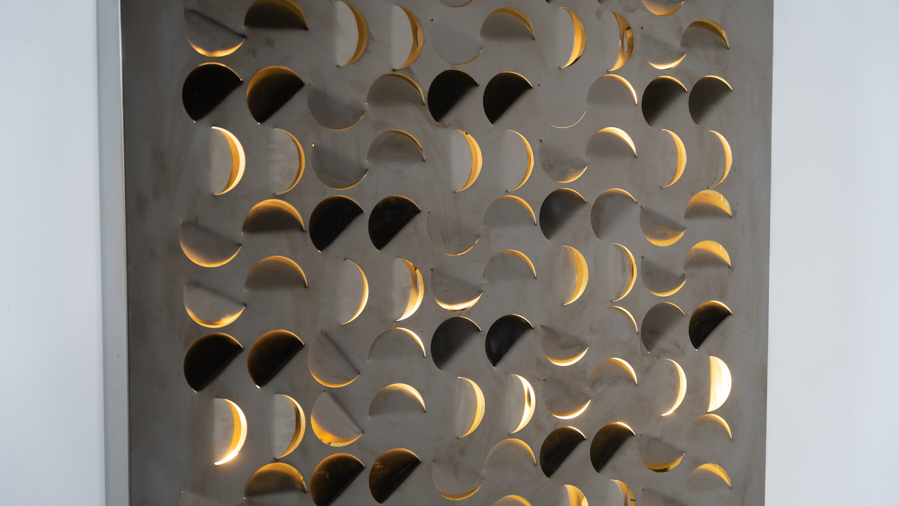  Sculptural Wall Light 