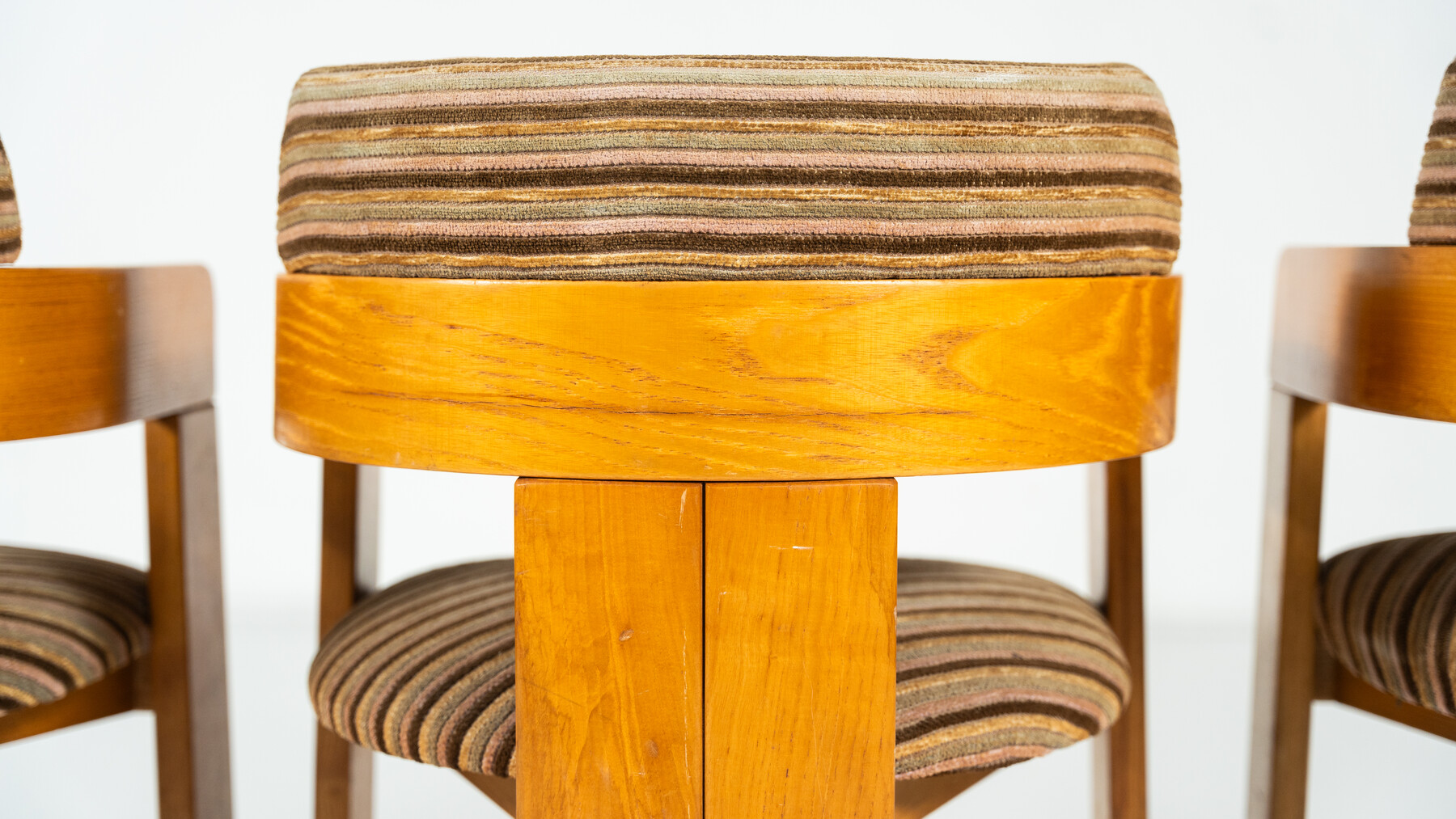 Set of 4 Armchairs, Wood and Fabric, Italy, 1970s