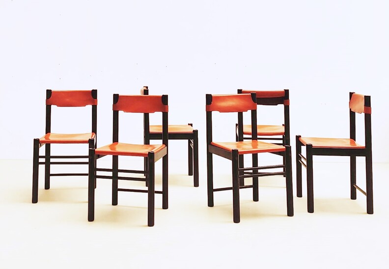 Set of 6 mid-century leather and wood chairs model 