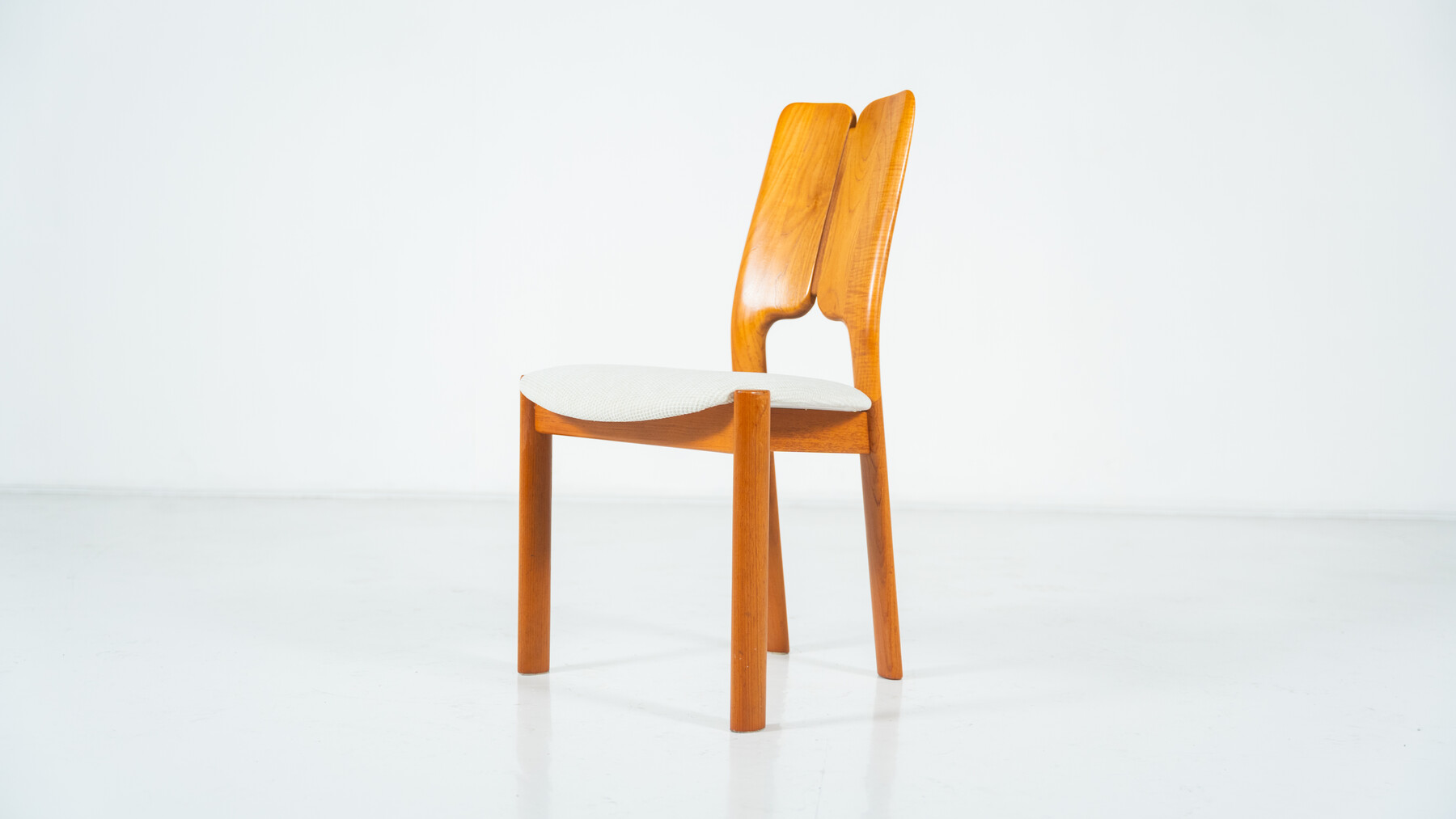 Set of 6 Scandinavian Chairs, 1960s