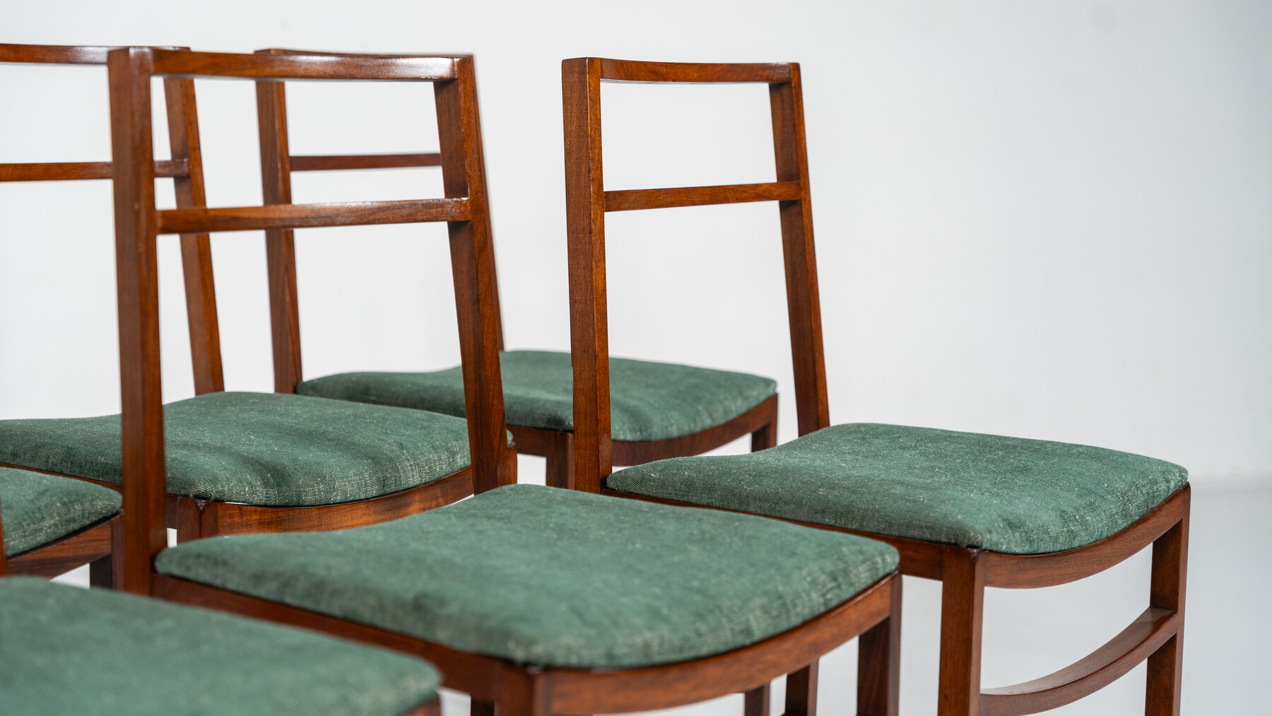 Set of 8 Mid-Century Modern Dining Chairs by Renato Venturi for MIM, 1950s