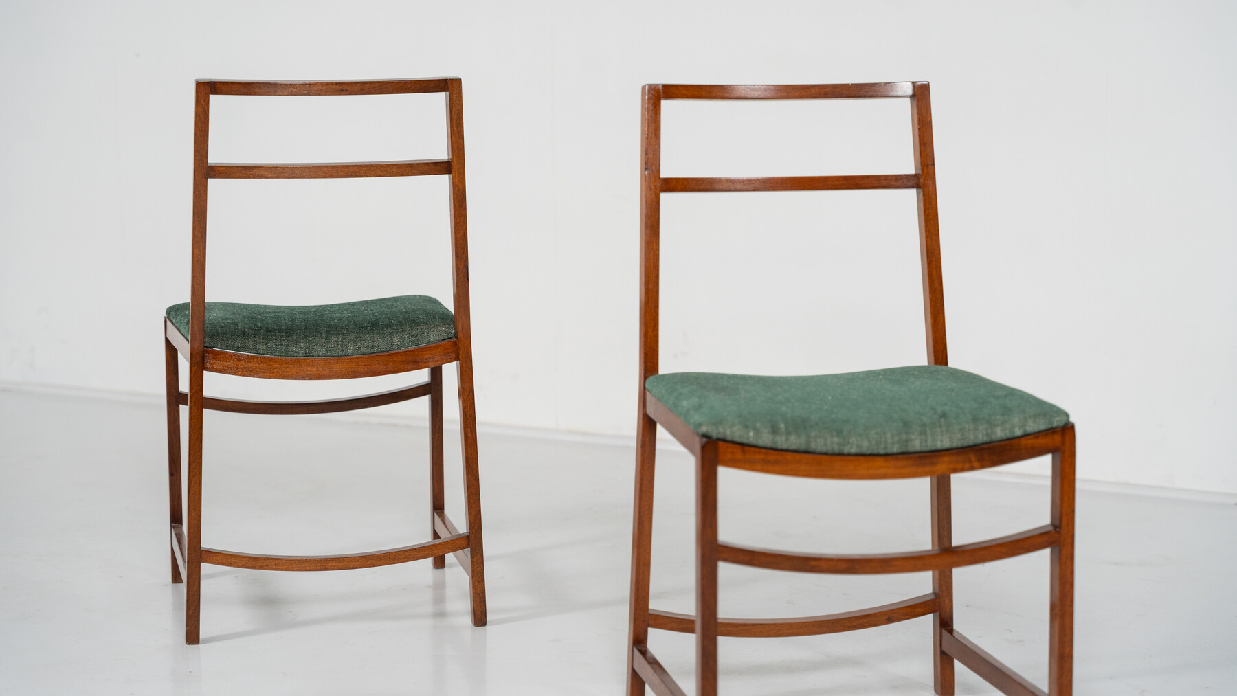 Set of 8 Mid-Century Modern Dining Chairs by Renato Venturi for MIM, 1950s