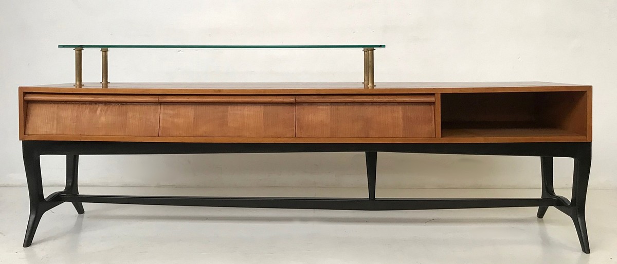 Sideboard with 3 drawers and glass top