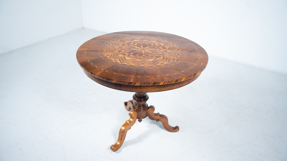 Small Gueridon Table, Italy, 19th