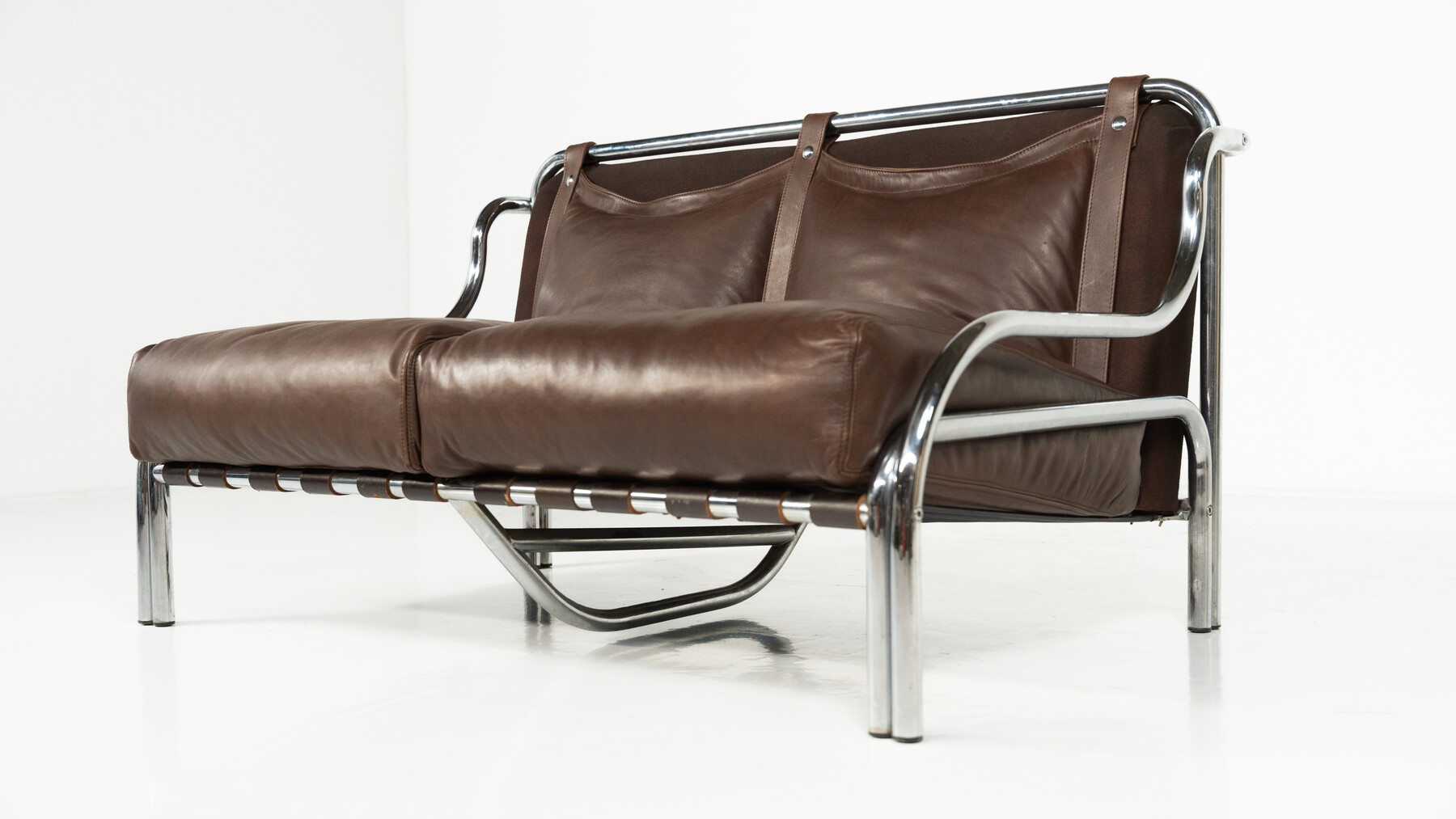 Stringa Sofa by Gae Aulenti, italy, 1962 - New Leather Upholstery