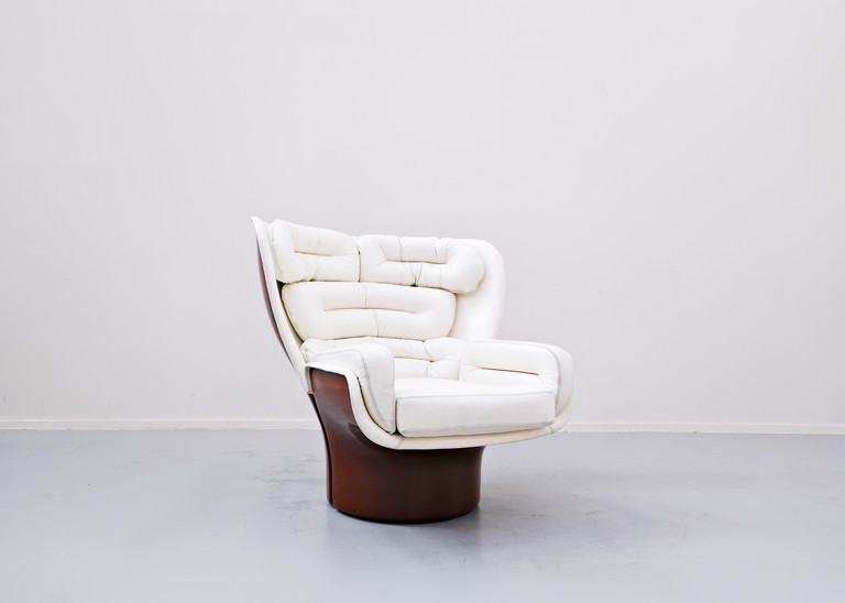Swivel lounge chair by Joe Colombo model 