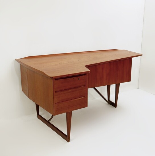 Teak Desk By Peter Løvig Nielsen For Hedensted Møbelfabrik - 1969