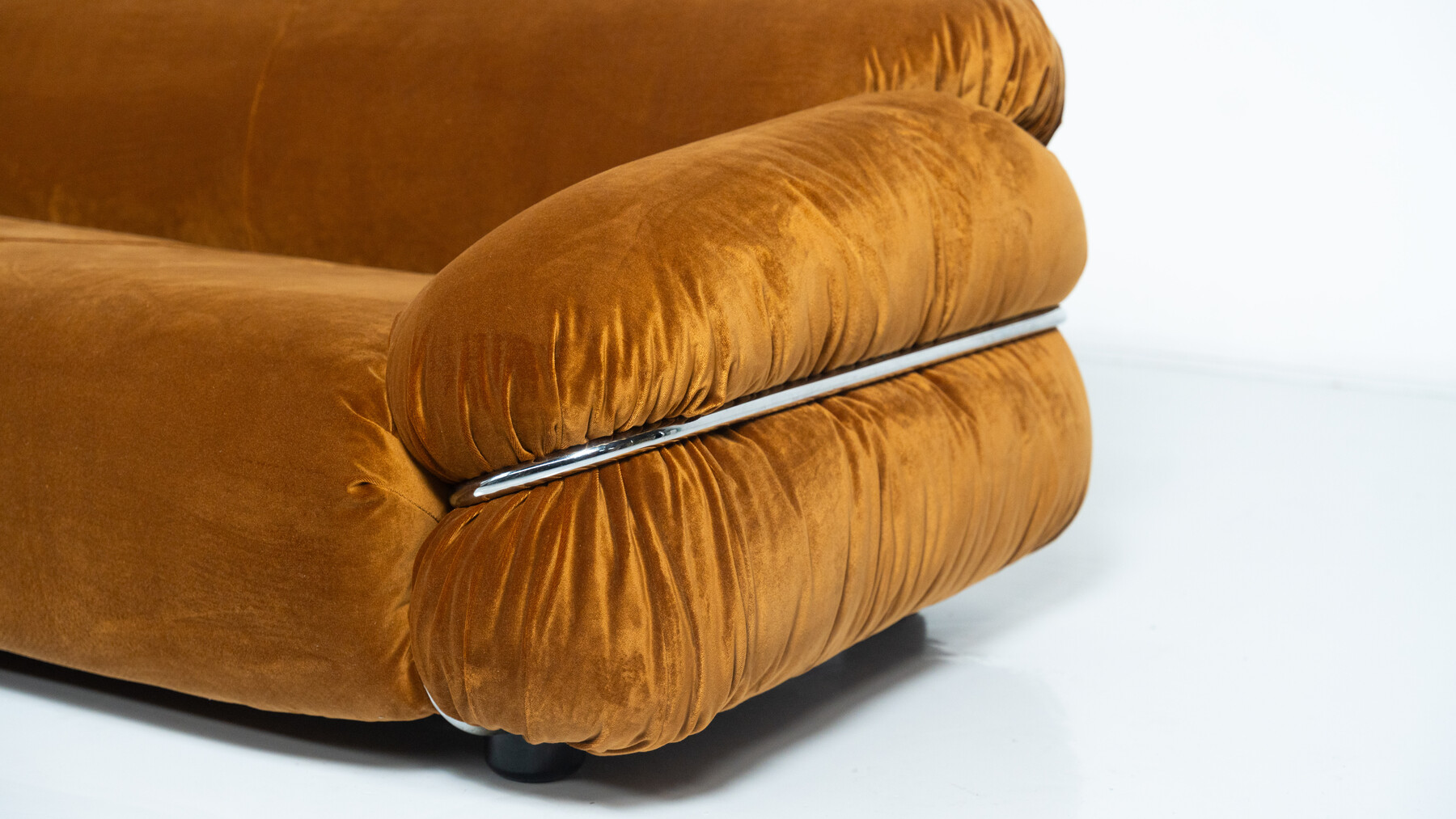 Three-Seater Sesann Sofa by Gianfranco Frattini for Cassina, Italy, 1970s - New Upholstery